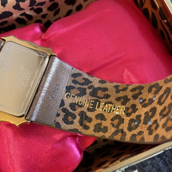 🪀Betsy Johnson watch🪀 - Picture 7 of 10